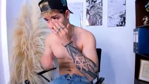 Alex  online show from March 2026 08:21:02 PM