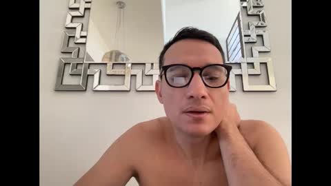 Snapshot of alex_ruiz_ chatting on March 2025 02:59:02 PM Alex online show from March 2025 02:59:02 PM