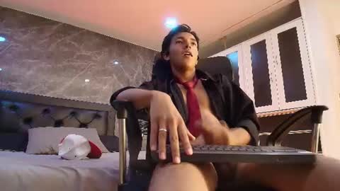 alex_santoss online show from July 2026 10:14:02 PM
