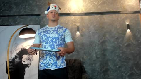 Snapshot of alex_tower chatting on December 2024 06:59:02 PM Alex Towers online show from December 2024 06:59:02 PM