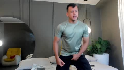 Snapshot of alex_tower chatting on January 2025 07:18:02 PM Alex Towers online show from January 2025 07:18:02 PM