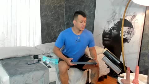 Snapshot of alex_tower chatting on January 2025 07:14:02 PM Alex Towers online show from January 2025 07:14:02 PM