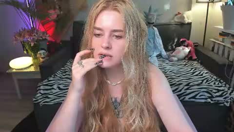 alexa_pirs online show from July 2026 02:52:01 PM