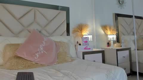 Snapshot of alexa_tobar chatting on September 2025 11:16:02 PM alexa_tobar online show from September 2025 11:16:02 PM