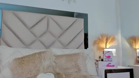 Snapshot of alexa_tobar chatting on September 2025 07:48:01 PM alexa_tobar online show from September 2025 07:48:01 PM