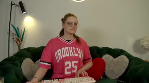 AlexaAvery online show from May 2026 06:21:03 AM