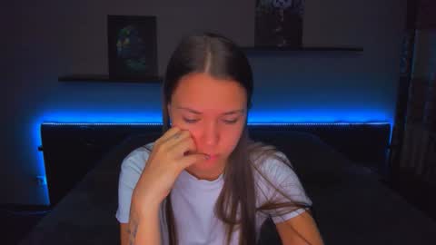 angel online show from November 2025 12:33:01 AM