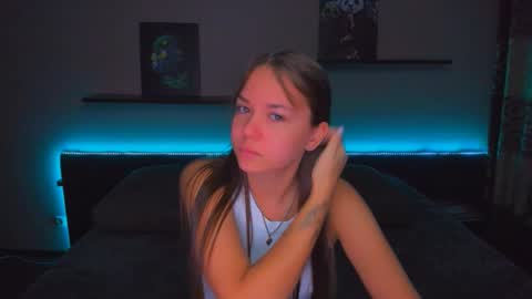 angel online show from December 2025 12:15:01 AM