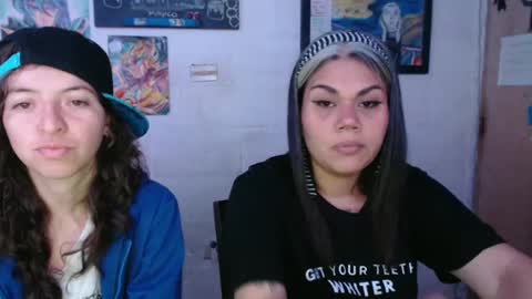 Alexa Blu3 online show from October 2025 02:00:01 AM