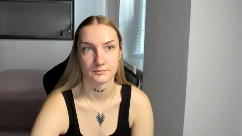 Snapshot of alexafragile chatting on October 2025 12:12:02 PM Alexa online show from October 2025 12:12:02 PM