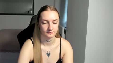 Snapshot of alexafragile chatting on October 2025 10:57:02 AM Alexa online show from October 2025 10:57:02 AM