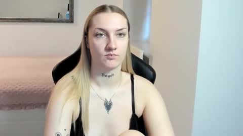 Snapshot of alexafragile chatting on January 2026 01:26:02 PM Alexa online show from January 2026 01:26:02 PM