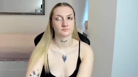 Snapshot of alexafragile chatting on February 2026 12:33:01 PM Alexa online show from February 2026 12:33:01 PM