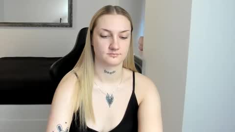 Snapshot of alexafragile chatting on February 2026 02:32:01 PM Alexa online show from February 2026 02:32:01 PM