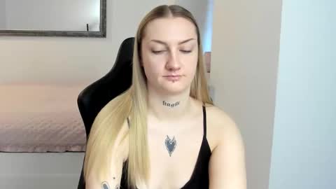 Snapshot of alexafragile chatting on February 2026 12:24:01 PM Alexa online show from February 2026 12:24:01 PM