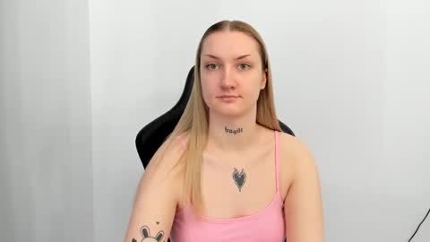 Snapshot of alexafragile chatting on March 2026 12:41:02 PM Alexa online show from March 2026 12:41:02 PM