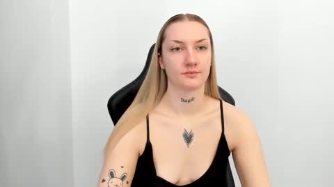 Snapshot of alexafragile chatting on March 2026 12:21:02 PM Alexa online show from March 2026 12:21:02 PM