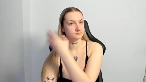 Snapshot of alexafragile chatting on March 2026 03:16:02 PM Alexa online show from March 2026 03:16:02 PM