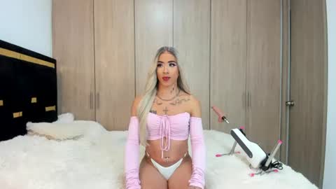 alexamcqueen online show from July 2026 08:37:01 PM