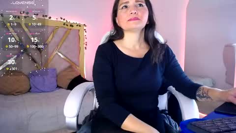 Alexa Moon online show from November 2025 04:51:01 PM