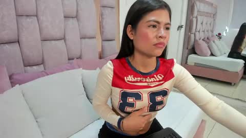 alexamoonn online show from April 2026 06:03:02 PM