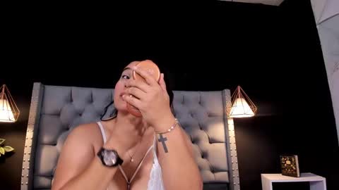 C A M I L A  online show from October 2025 10:57:02 AM