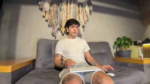 Alex  Dani online show from February 2025 02:19:02 AM