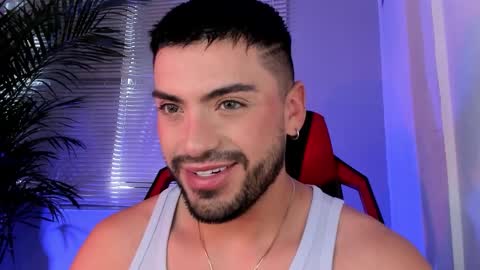 Alexander Diaz online show from October 2025 12:58:01 PM