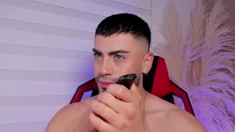 Snapshot of alexander_diiaz chatting on May 2026 12:44:02 PM Alexander Diaz online show from May 2026 12:44:02 PM