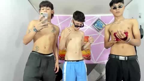 chicos hot online show from January 2025 10:01:01 PM