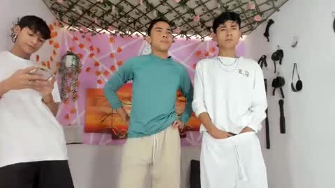 chicos hot online show from February 2025 07:17:02 PM