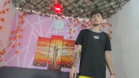 chicos hot online show from October 2025 03:47:02 PM