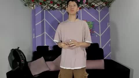 chicos hot online show from February 2026 01:33:02 PM