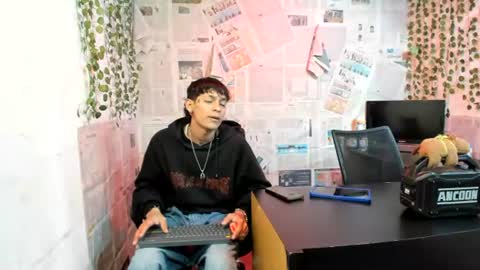 chicos hot online show from July 2026 01:37:02 PM