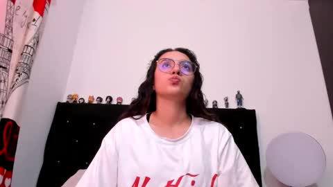 Snapshot of alexandra_clauss chatting on February 2026 09:44:01 PM alexandra clauss online show from February 2026 09:44:01 PM