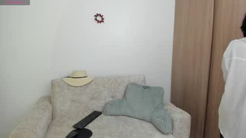 I am Alexandra online show from December 2024 02:27:02 AM