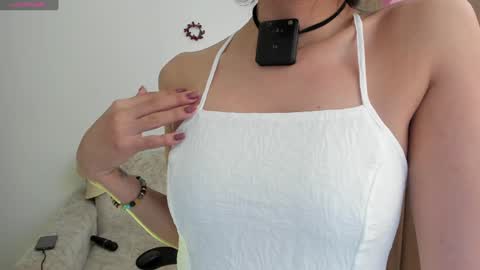 I am Alexandra online show from January 2025 03:49:02 AM