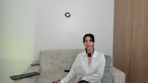 I am Alexandra online show from January 2025 03:43:01 AM