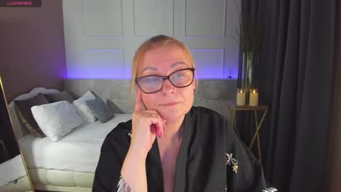 Alexandra online show from December 2024 08:18:01 PM