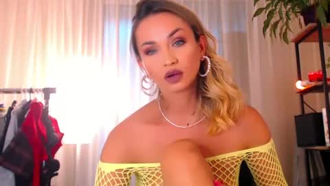 alexandrawooow online show from June 2026 05:05:01 PM