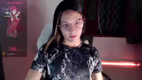 Snapshot of alexandre_chuad chatting on January 2025 05:33:01 AM Alexa online show from January 2025 05:33:01 AM