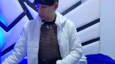 Snapshot of alexandro_bover chatting on November 2025 07:05:02 PM Alexandro online show from November 2025 07:05:02 PM