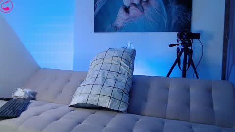 Snapshot of alexandro_king chatting on January 2025 11:35:01 PM ALEX online show from January 2025 11:35:01 PM