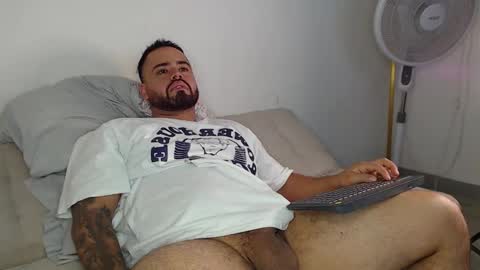 Snapshot of alexandro_king chatting on November 2025 01:14:02 AM ALEX online show from November 2025 01:14:02 AM