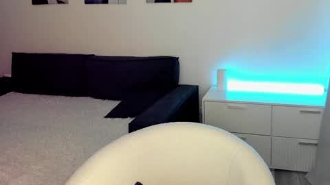 Snapshot of alexarti chatting on January 2026 04:49:02 AM Alex online show from January 2026 04:49:02 AM