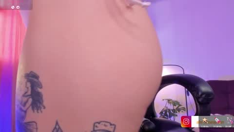 alexawarren_ online show from July 2026 08:00:02 PM