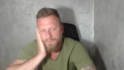 Snapshot of alexboy2022 chatting on June 2026 05:35:01 PM onlyfans..alexyno2022 online show from June 2026 05:35:01 PM