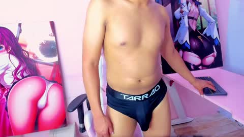 Alexdennus online show from April 2026 02:50:01 PM