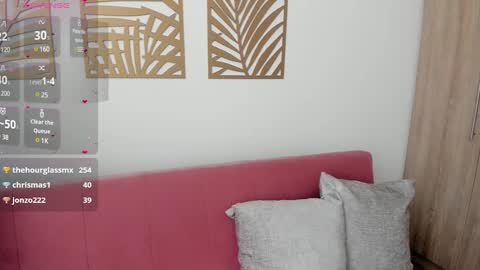 Snapshot of alexeii_grey chatting on January 2025 09:20:01 PM alexeii_grey online show from January 2025 09:20:01 PM