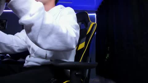 alexgiraldo__ online show from October 2025 03:21:02 AM